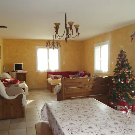 Maison Plein Pied Sur Grand Terrain Vielle Holiday home