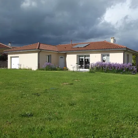 Holiday home Maison Plein Pied Sur Grand Terrain Vielle